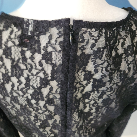 Victoria's Secret lace top size 8 - Picture 3 of 7